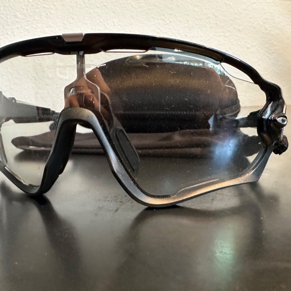 OAKLEY Jawbreaker glasses with photo chromatic + polarized lenses etc - Picture 4 of 10
